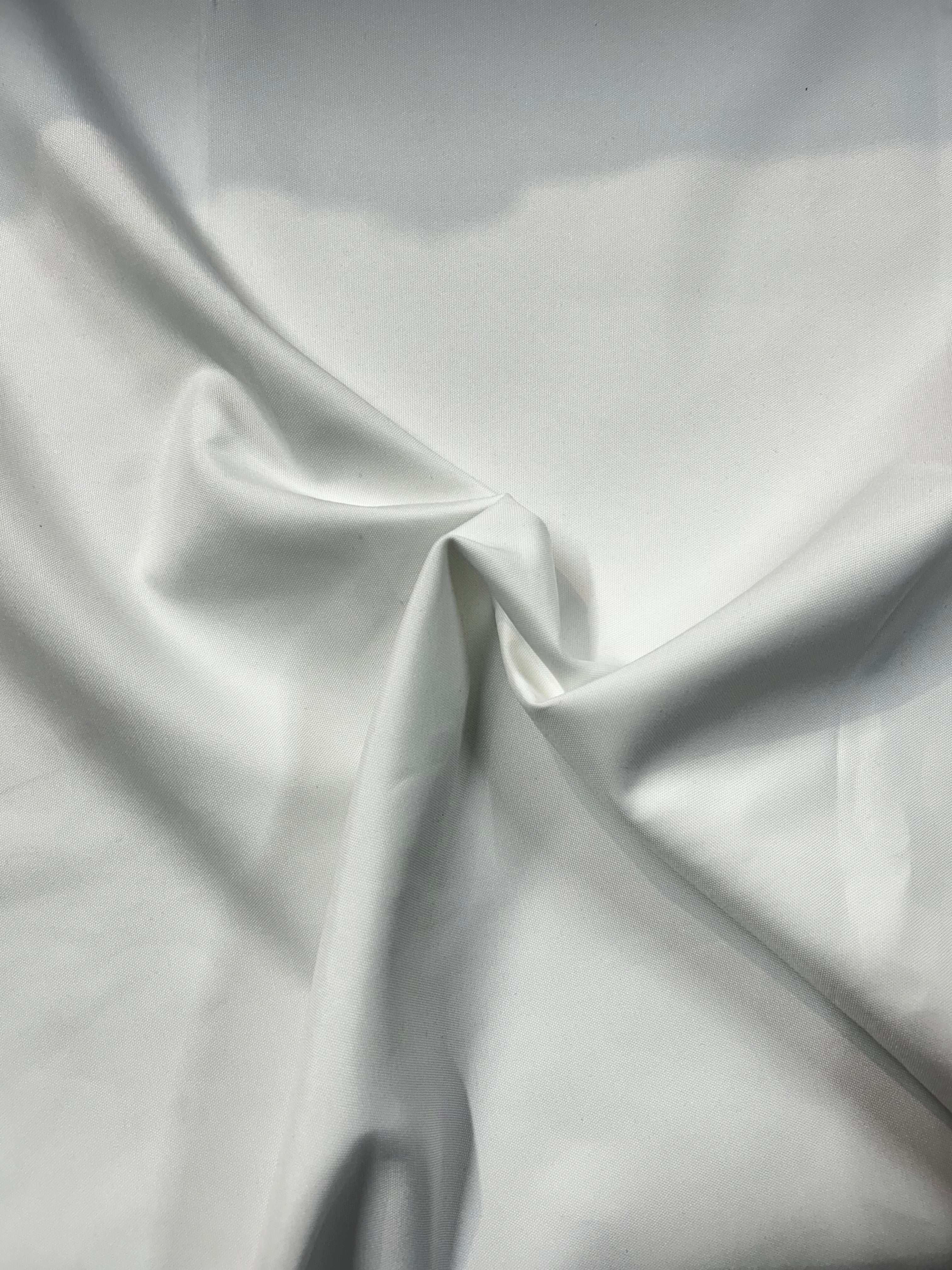 White 100% Polyester - 5.3m | SALEXML023