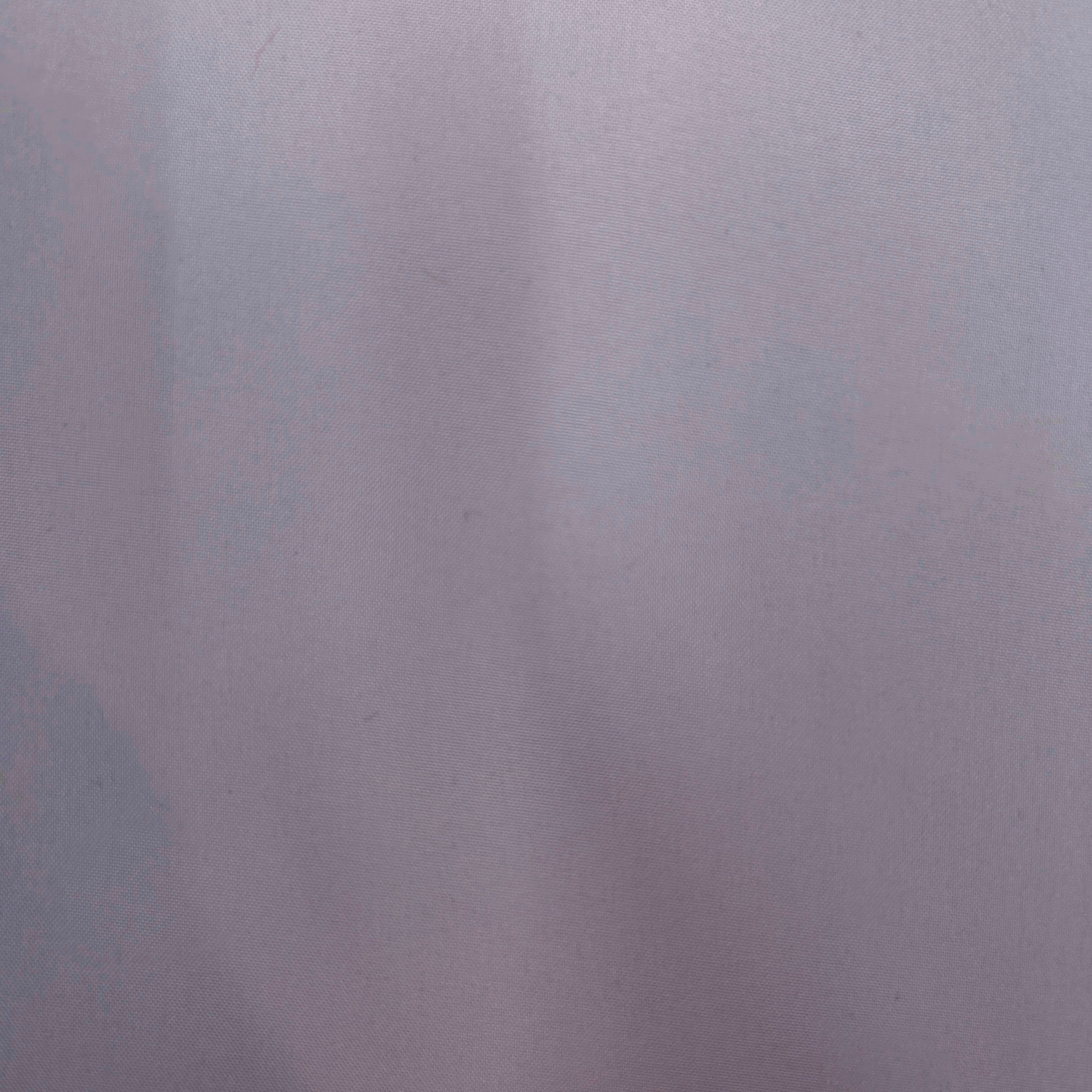 Solid light purple color swatch