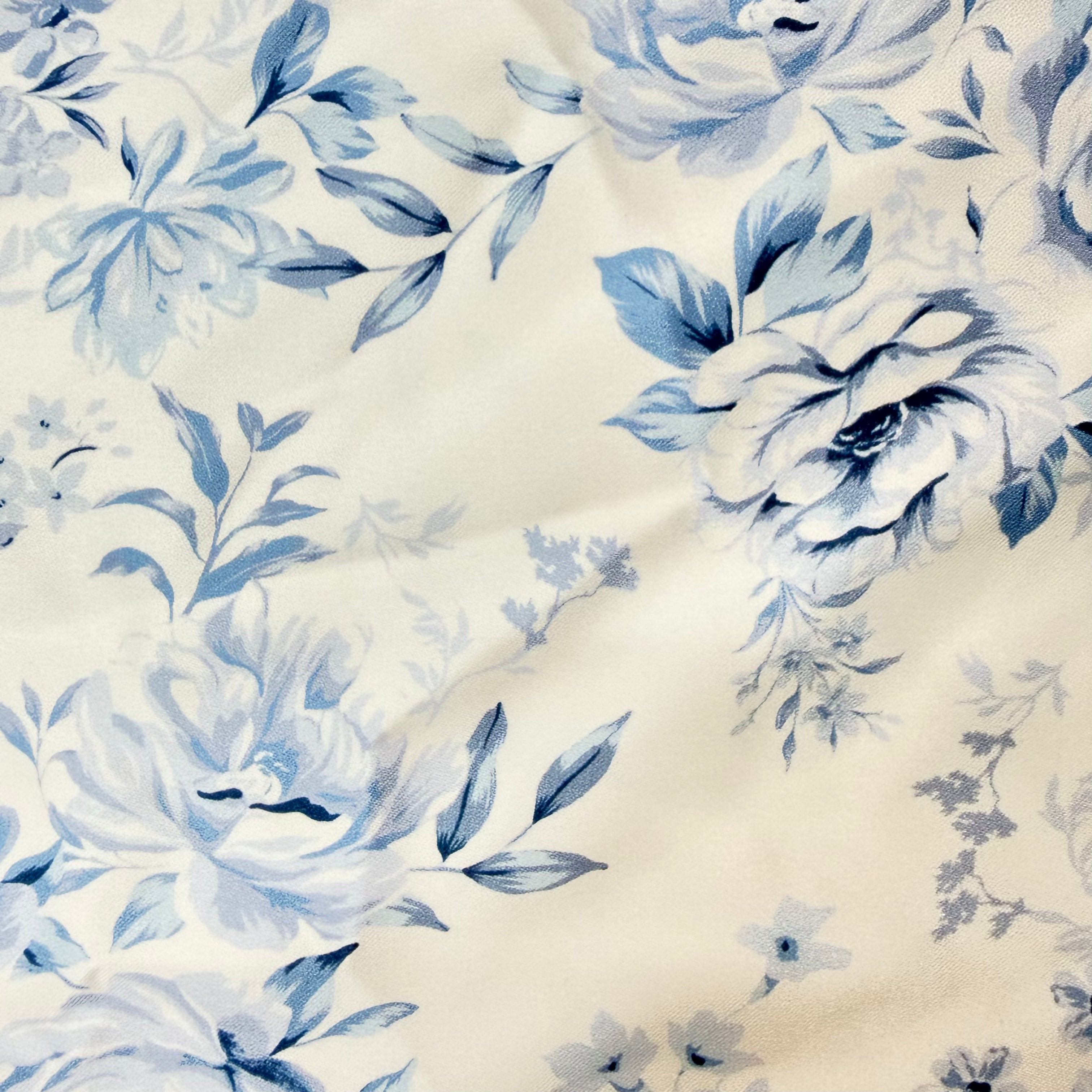 White and Blue Floral Printed Polyester Fabric – 2.70m | SALEXM87
