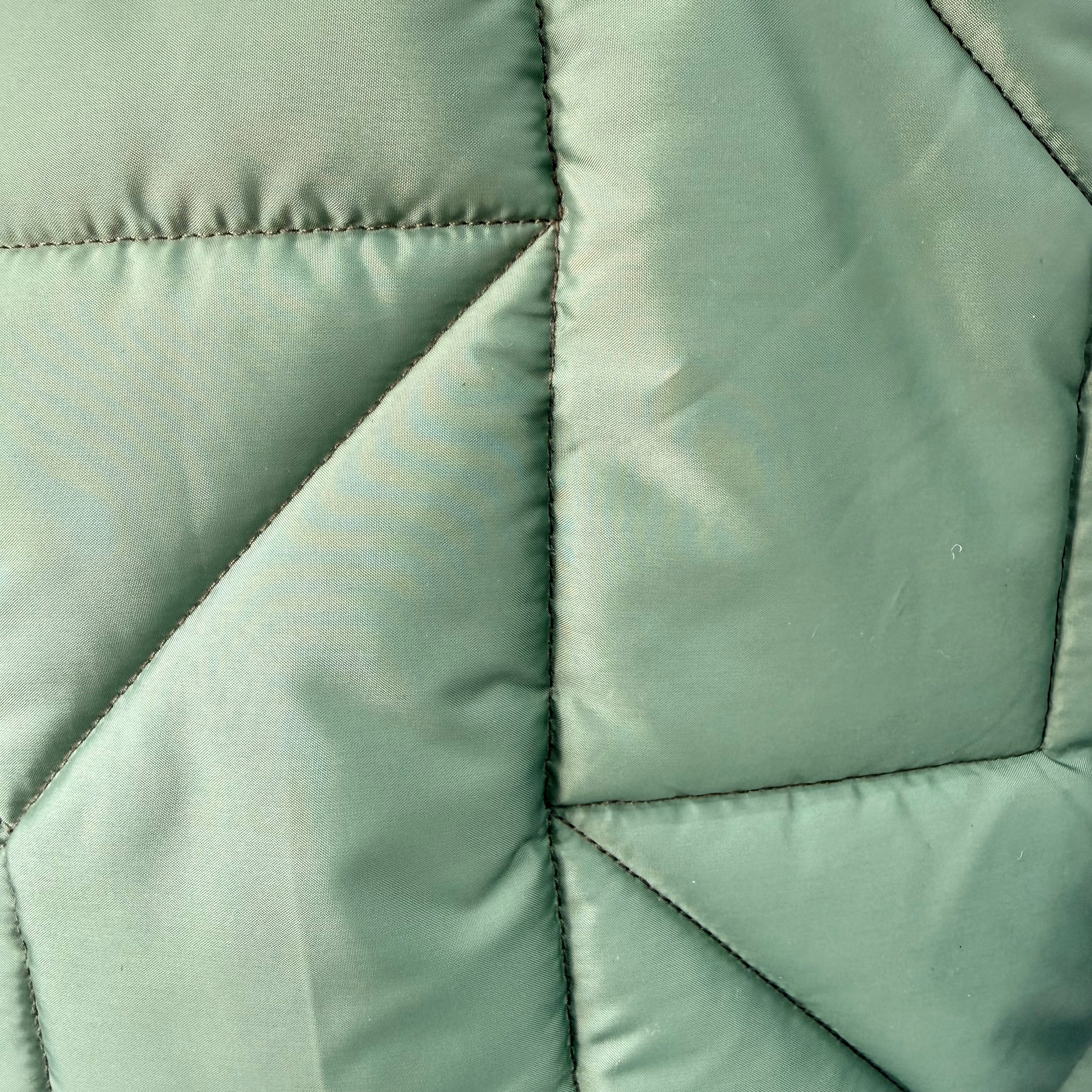 GreenDouble Sided Padded Quilted Material Fabric With White Back | SALEXM408