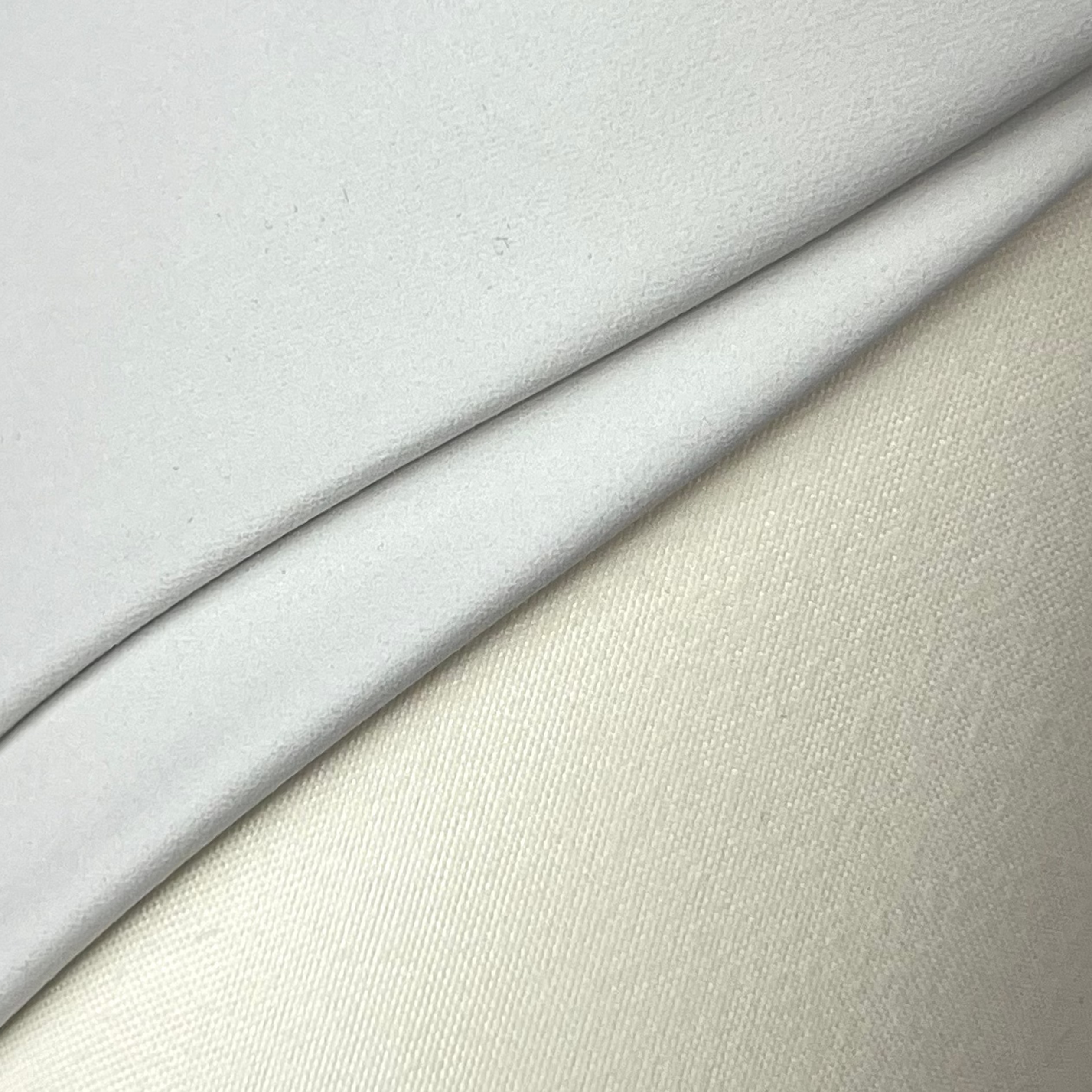 Double-Sided Blackout Thermal Interlining XMI003