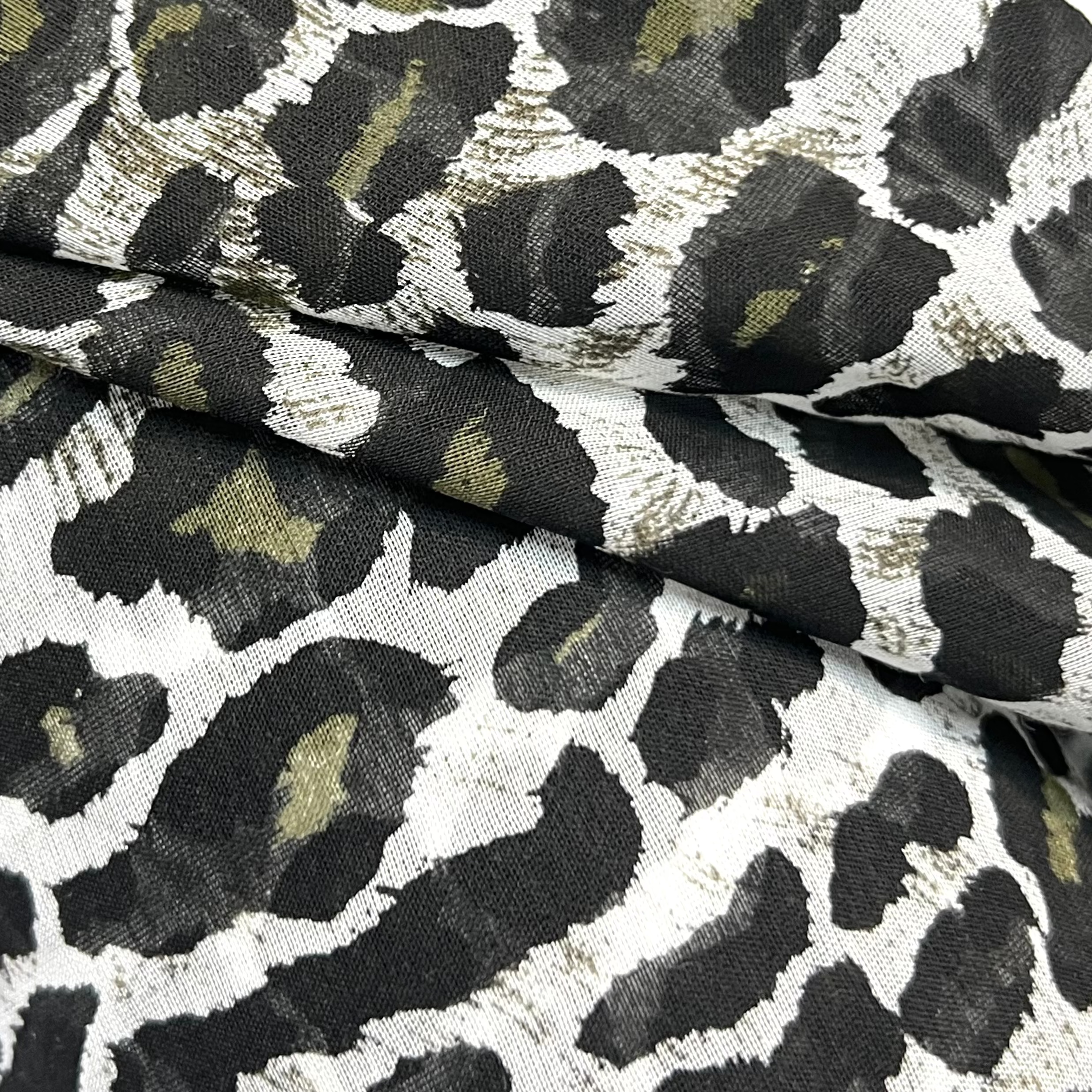 Printed Cotton Lawn/Muslin XIT105