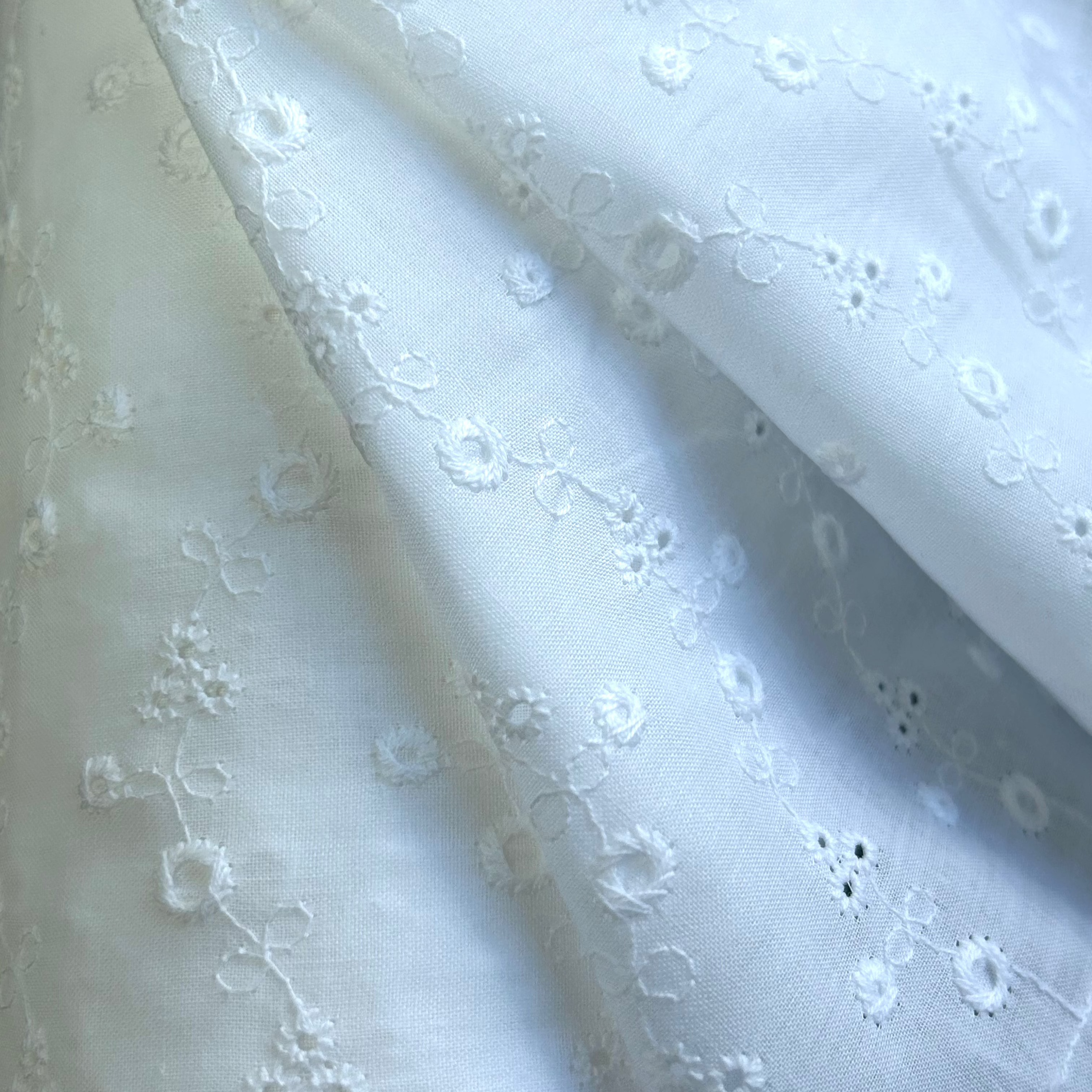 Cotton Poplin Embroidered Flowers NB025 21012