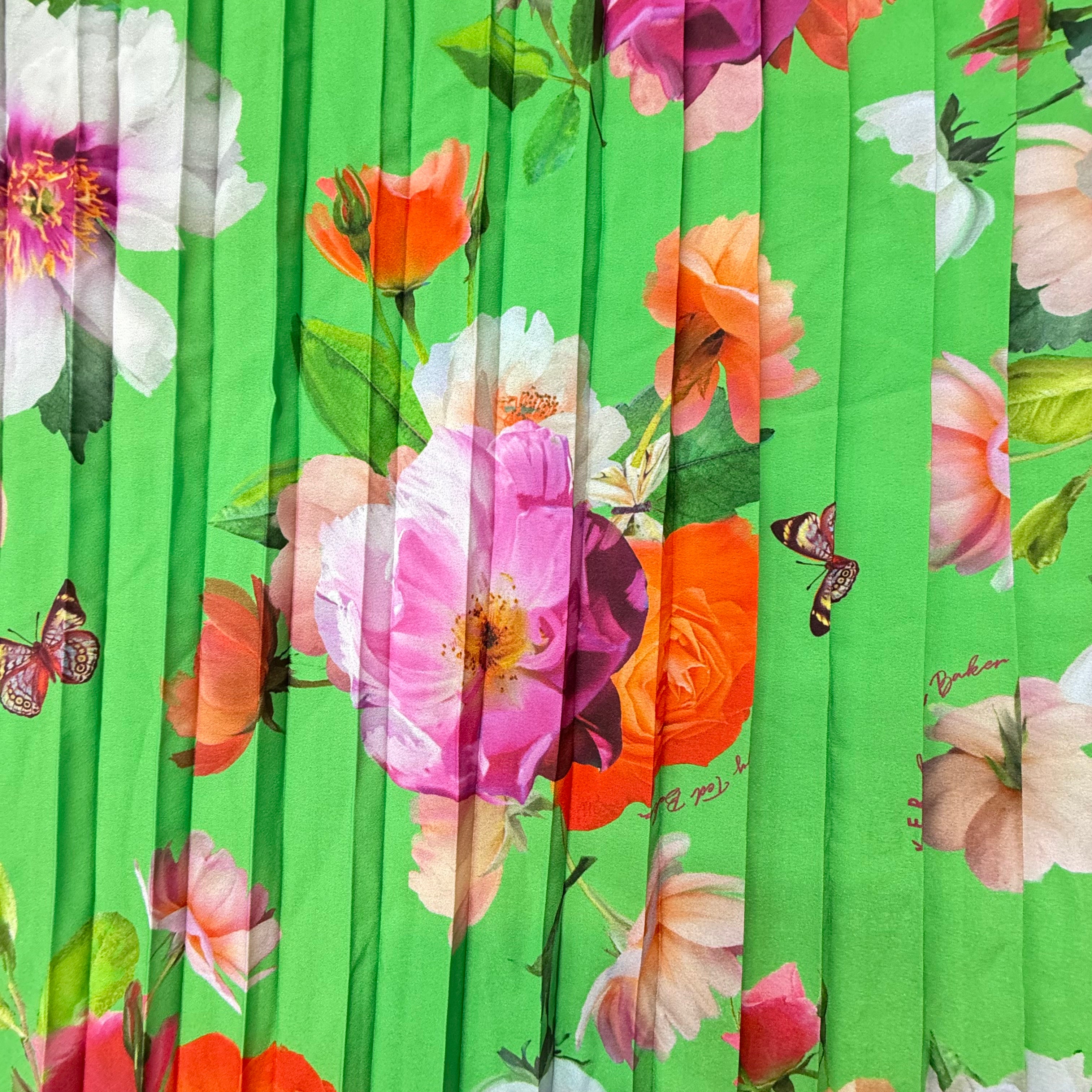 Green Floral Pleated Printed Crepe Fabric – 2.10m | SALEXM85